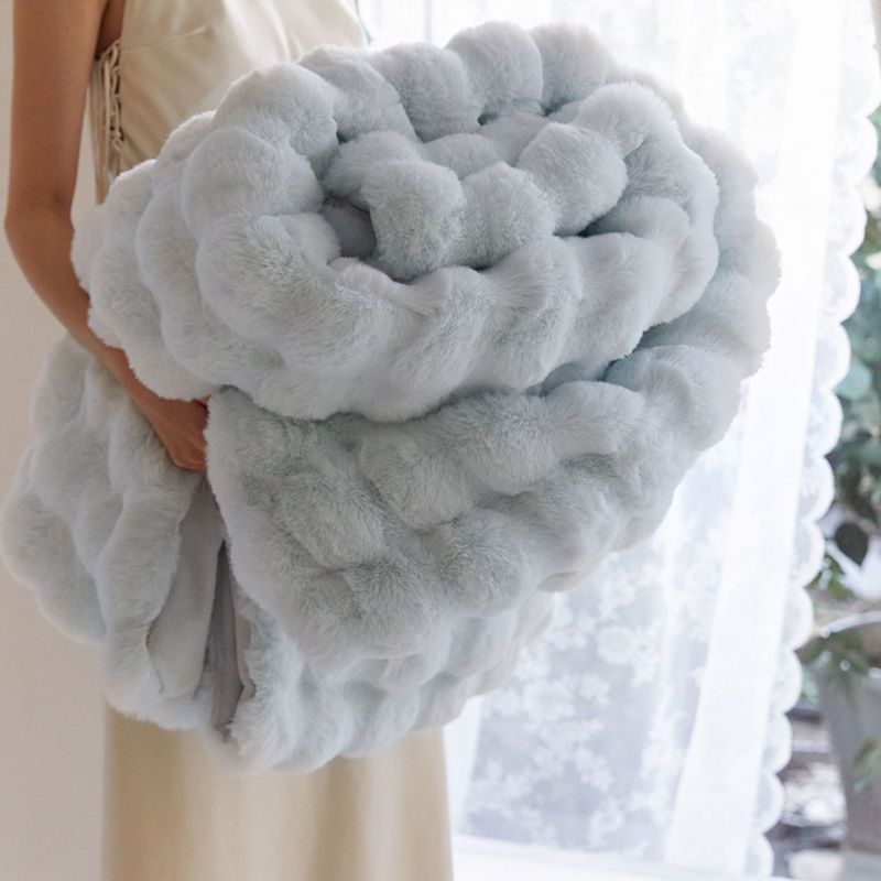 🎁Winter Toscana Reversible Blanket: Faux Rabbit Fur for Ultimate Warmth! ❄️✨