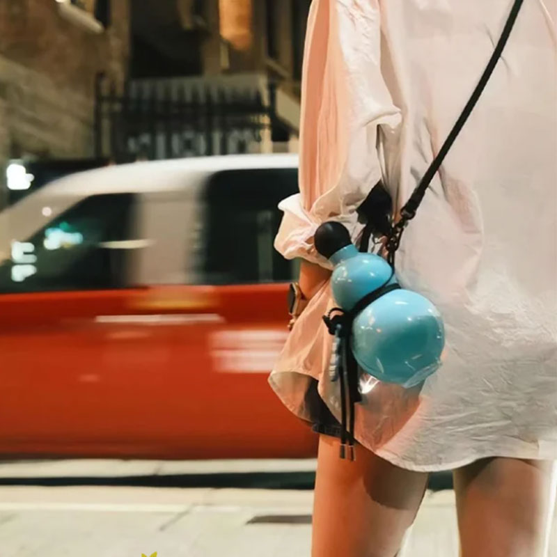 Retro Gourd-Shaped Water Bottle for Sports & Travel