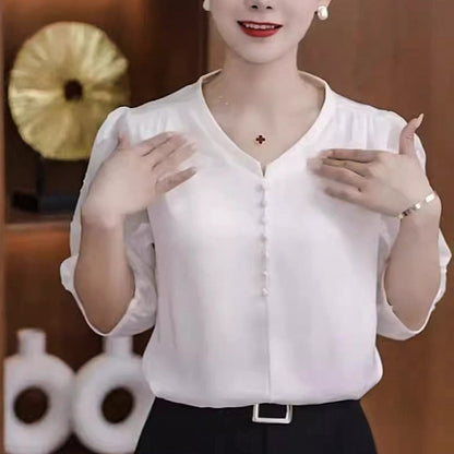 Comfortable V-neck Embroidered Three-Quarter Sleeve Top