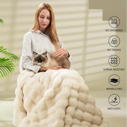 🛏️Thickened Rabbit Plush&Milk Velvet Cover Blanket🍂Wrap up in Ultimate Comfort
