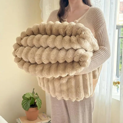 🛏️Thickened Rabbit Plush&Milk Velvet Cover Blanket🍂Wrap up in Ultimate Comfort