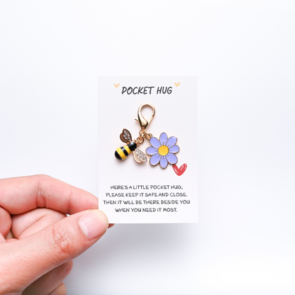 Cute Insect Daisy Keychain & Card