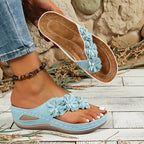 🌸 Women's Floral Wedge Thong Sandals – Floral Accents, Cushioned Arch Support & Non-Slip Outsole ✨